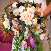 traditional trailing bouquet